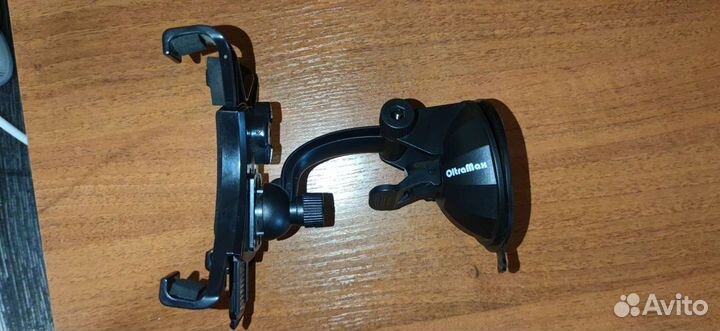 Держатель для телефона в машину