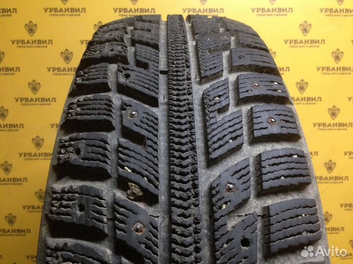 Kumho I'Zen KW22 215/65 R16