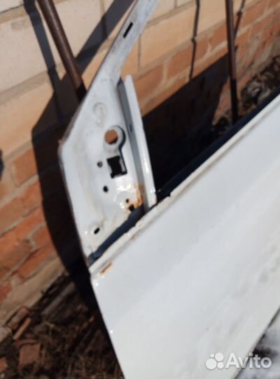Дверь передняя левая на volkswagen polo