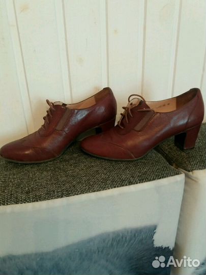 Кожаные женские ботинки