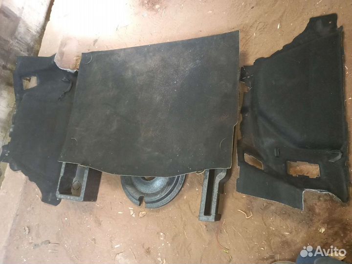 Обшивка багажника Форд фокус 3