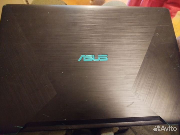 Ноутбук asus