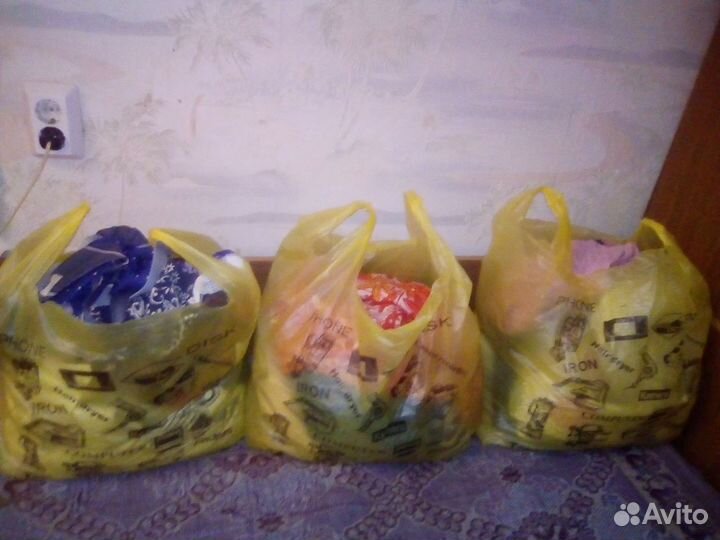 3 больших пакета винтажных вещей - Цена за все