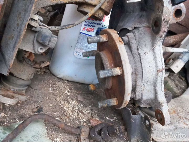 Ступици, поворотные кулаки в сборе mitsubishi gala