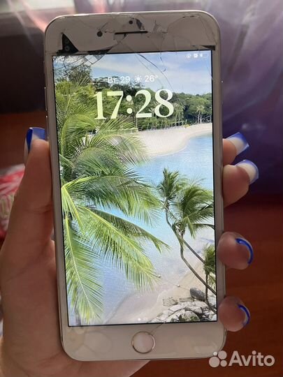 iPhone 8 plus разбитый
