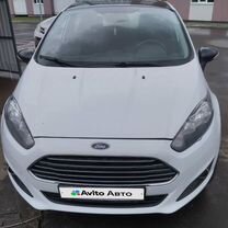 Ford Fiesta 1.6 MT, 2018, 56 000 км, с пробегом, цена 910 000 руб.