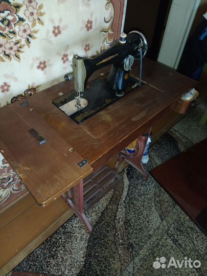 Швейная машина подольск ножная