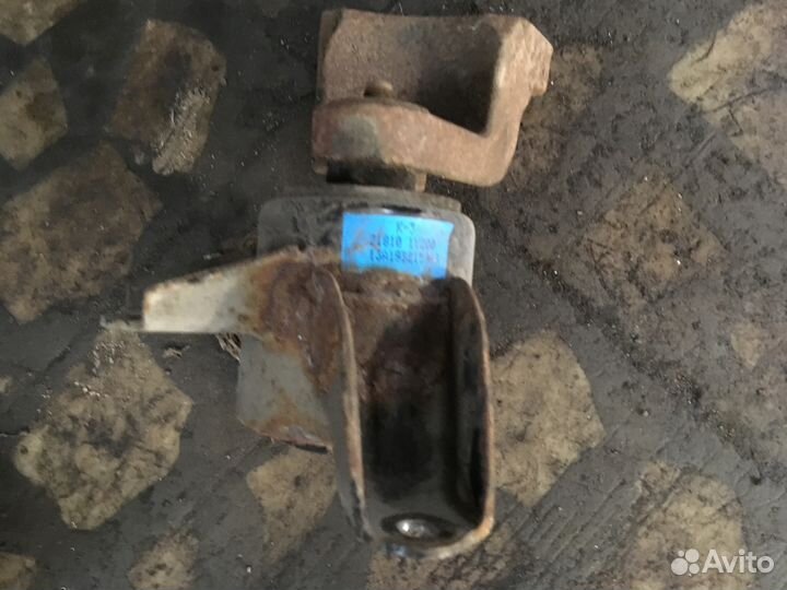 Опора двс правая Kia Picanto 2