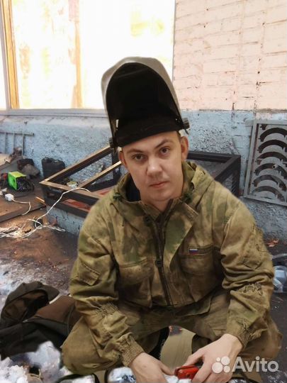 Сварщик. Услуги сварщика с выездом.Сварщик