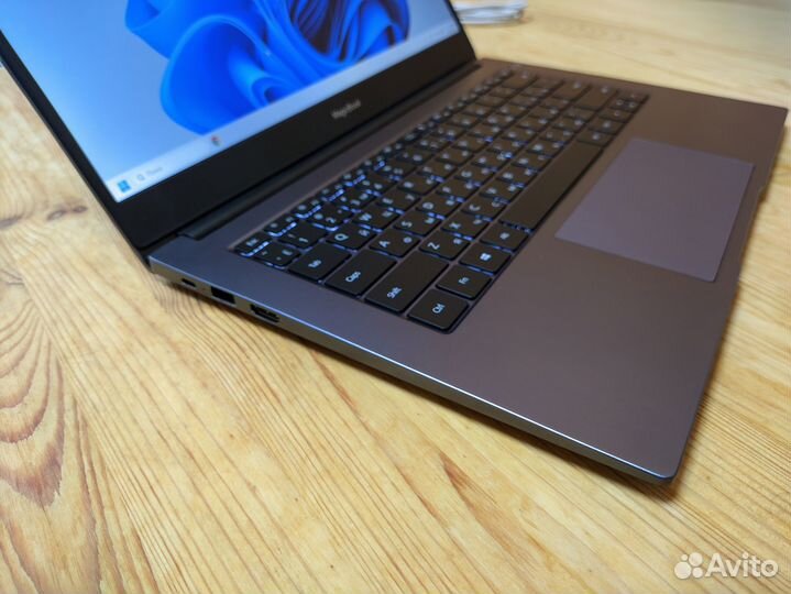 Ноутбук Honor Magicbook 14. Ryzen 5 3500u