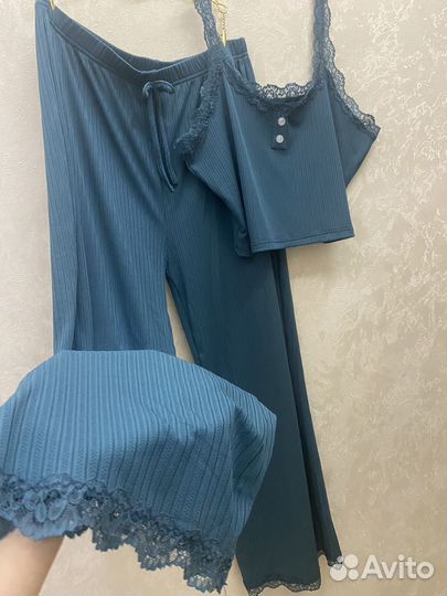 Брючный костюм женский