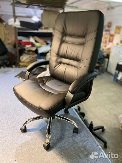 Компьютерное кресло