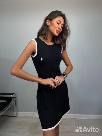 Платье триктажное с юбкой плиссе