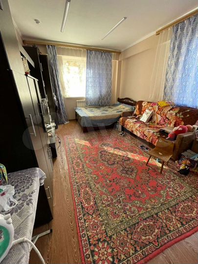 3-к. квартира, 82 м², 1/8 эт.