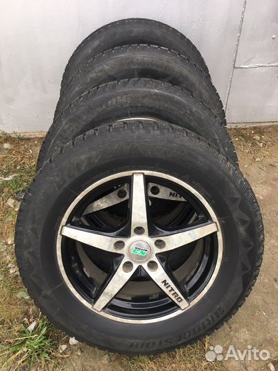 Bridgestone Blizzak Spike-01 215/65 R16