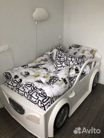 Детская кровать машина из дерева