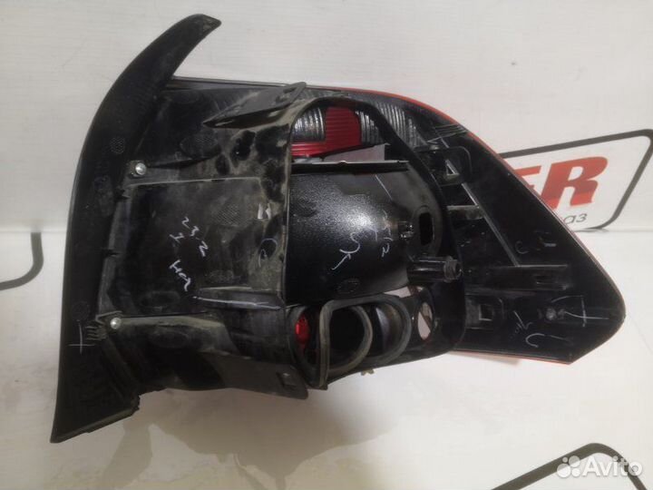 Фонарь левый наружный Volkswagen Polo 2015-2018