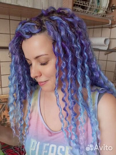 Модель на афрокосы, дреды натуральные