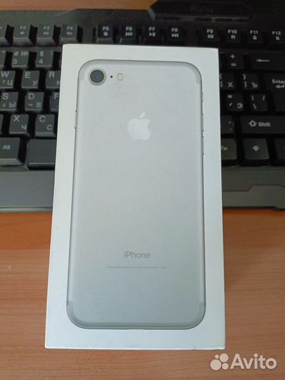 iPhone 7, 32 ГБ