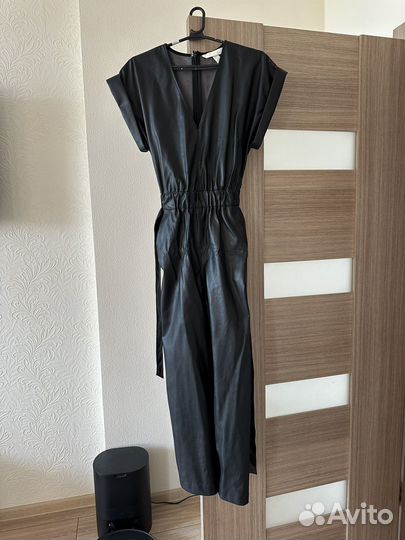 Кожаный комбинезон женский