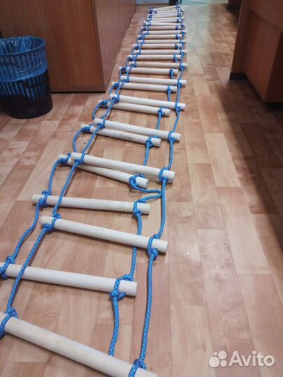 Лестница пожарная спасательная