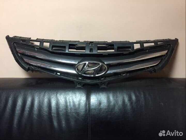 Решетка радиатора Hyundai Solaris 2016