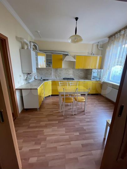 2-к. квартира, 68,3 м², 4/9 эт.