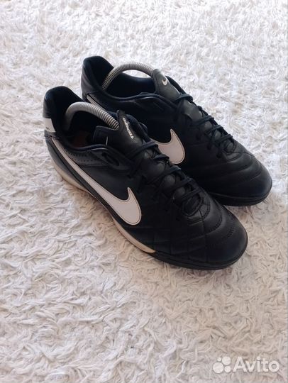 Сороконожки Nike Tiempo Vintage 2011's