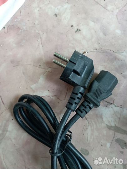 Кабель питания для компьютера