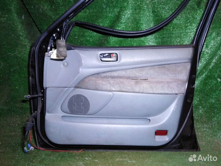 Дверь передняя правая Toyota Vista Ardeo SV50 Пуст