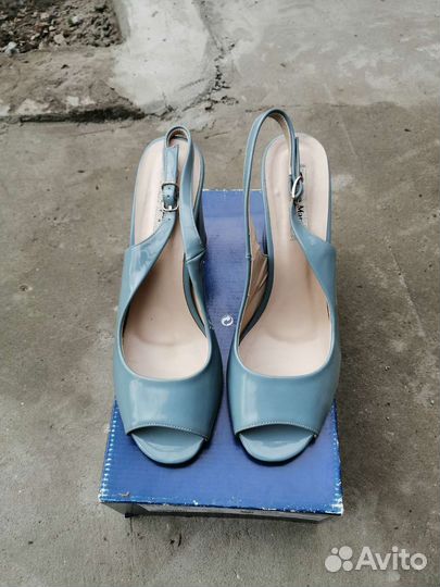 Босоножки женские 39 размер