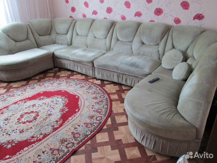 Большой угловой диван бу