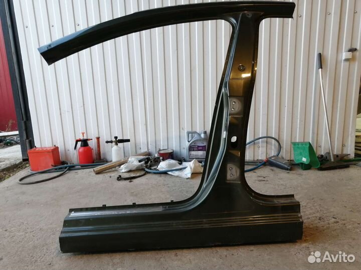 Citroen c4 хечбек CL стойка центральная левая