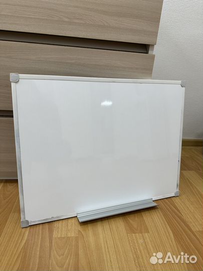 Магнитно маркерная доска