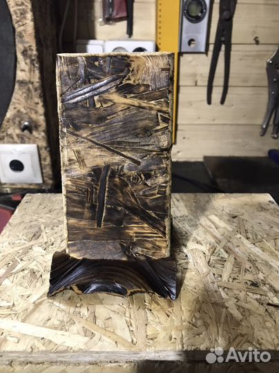 Подставка для телефона из дерева