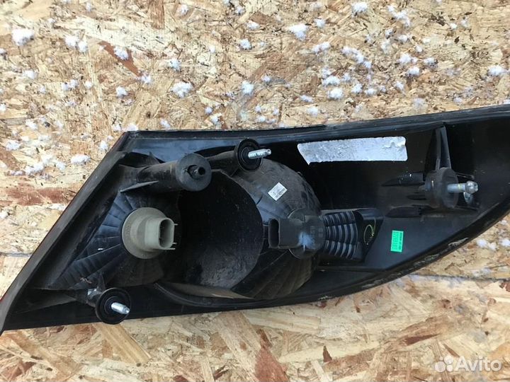 Фонарь задний левый chrysler Sebring 2007-2010 2.4