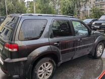 Ford Escape 2.3 AT, 2008, 220 000 км, с пробегом, цена 795 000 руб.