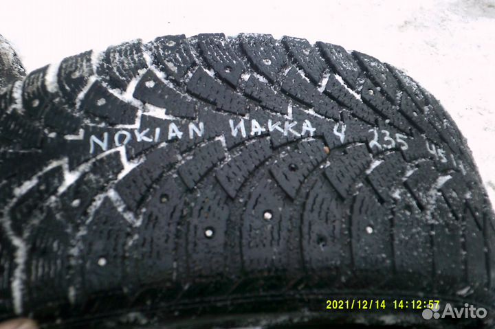 235х45х17 - 1 шина Нокиа Хаккапелиитта 4 зима