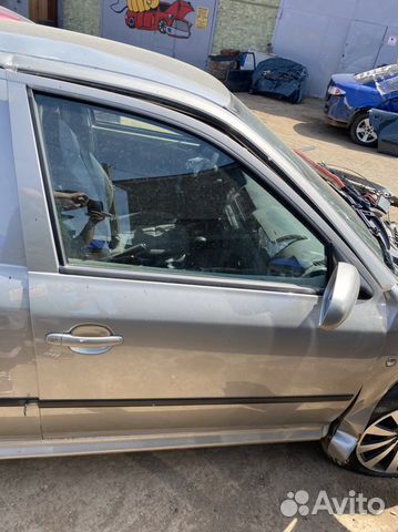 Передняя правая дверь на Skoda Octavia A4