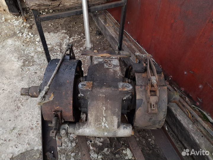 Бортовые редуктора и мост газ 71 (танкетка)