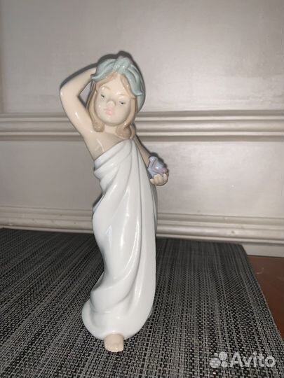 Статуэтка Lladro девочка Купальщица