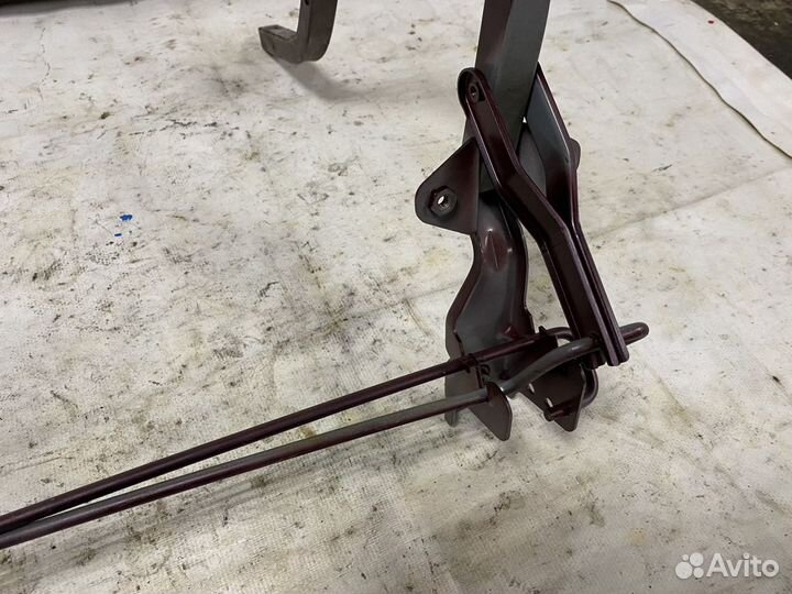 Петля крышки багажника LADA Granta