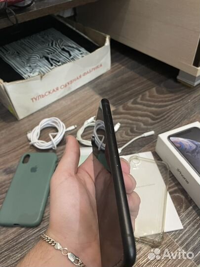Продам iPhone XR 64 GB Black