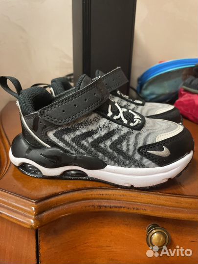 Кроссовки nike 25 оригинал 8с