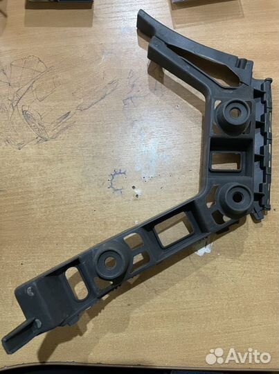 Кронштейн заднего бампера Гольф 6