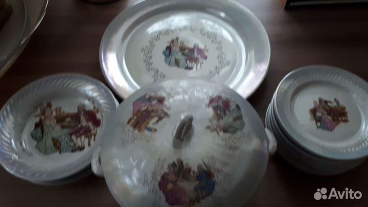 Набор столовой посуды новый