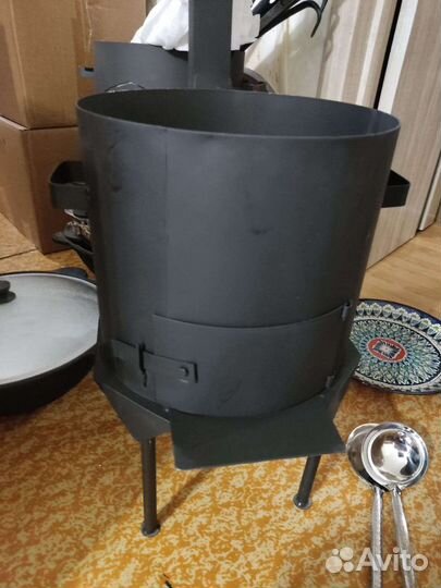 Казан и печь с трубой