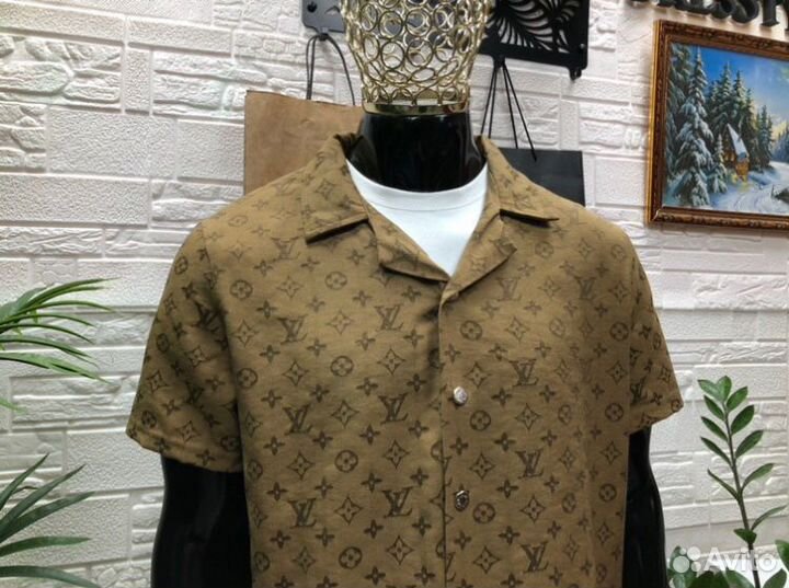 Летний костюм Louis Vuitton