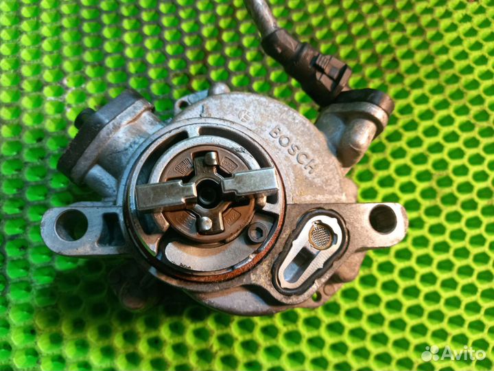 Насос вакуумный Citroen Berlingo