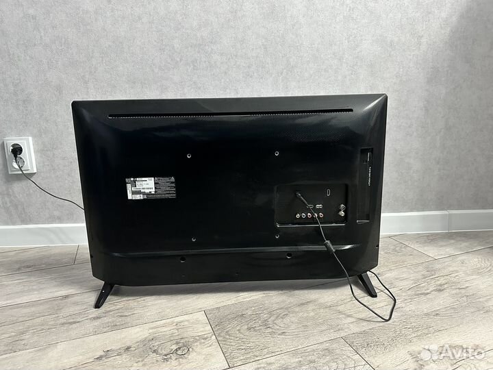 Телевизор LG 32lj510u